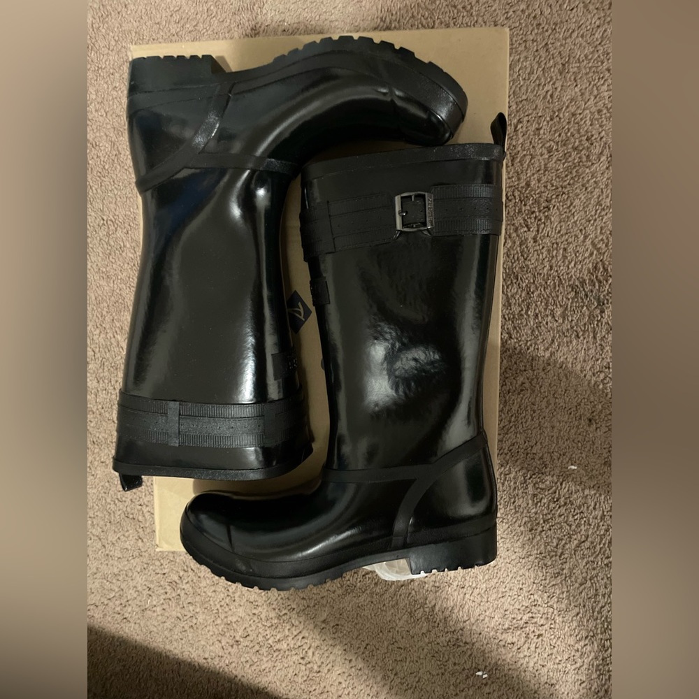 Sperry Womens Rainboots SZ 8 NWT